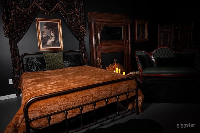  Vintage, Dark, Edgy Photo/Video Studio 