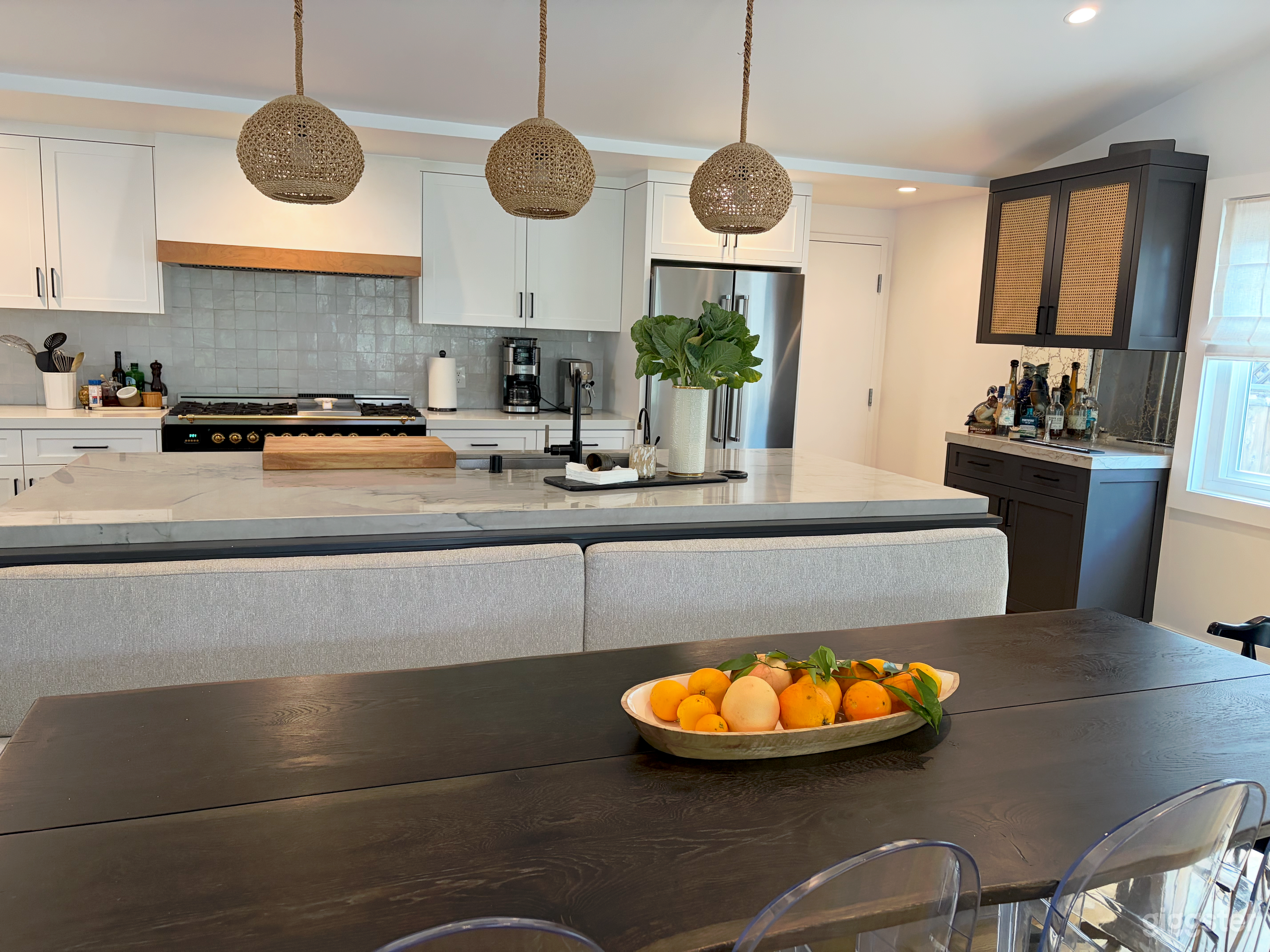Bright + Mod Newport Bch Home w Chef's Kitchen/Easy Parking Photo 3