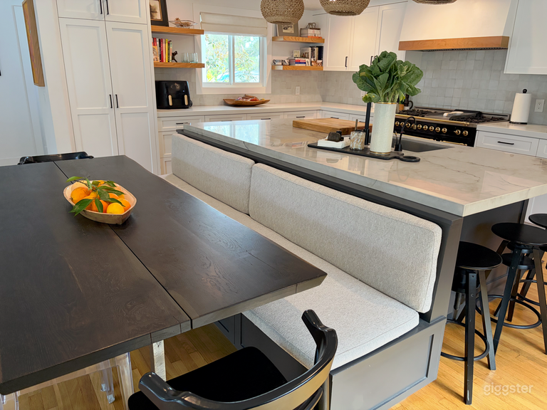  Helles + modernes Newport Beach Haus mit Küchenchef-Küche / Einfaches Parken 