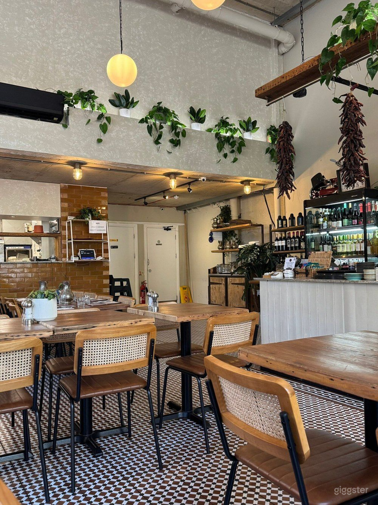 Cosy Cafe Event Space in the Heart of Hackney 