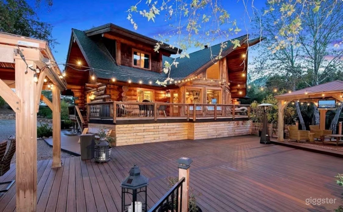 Elegant and Prestigious Filming & Photoshoot Haven Photo 1