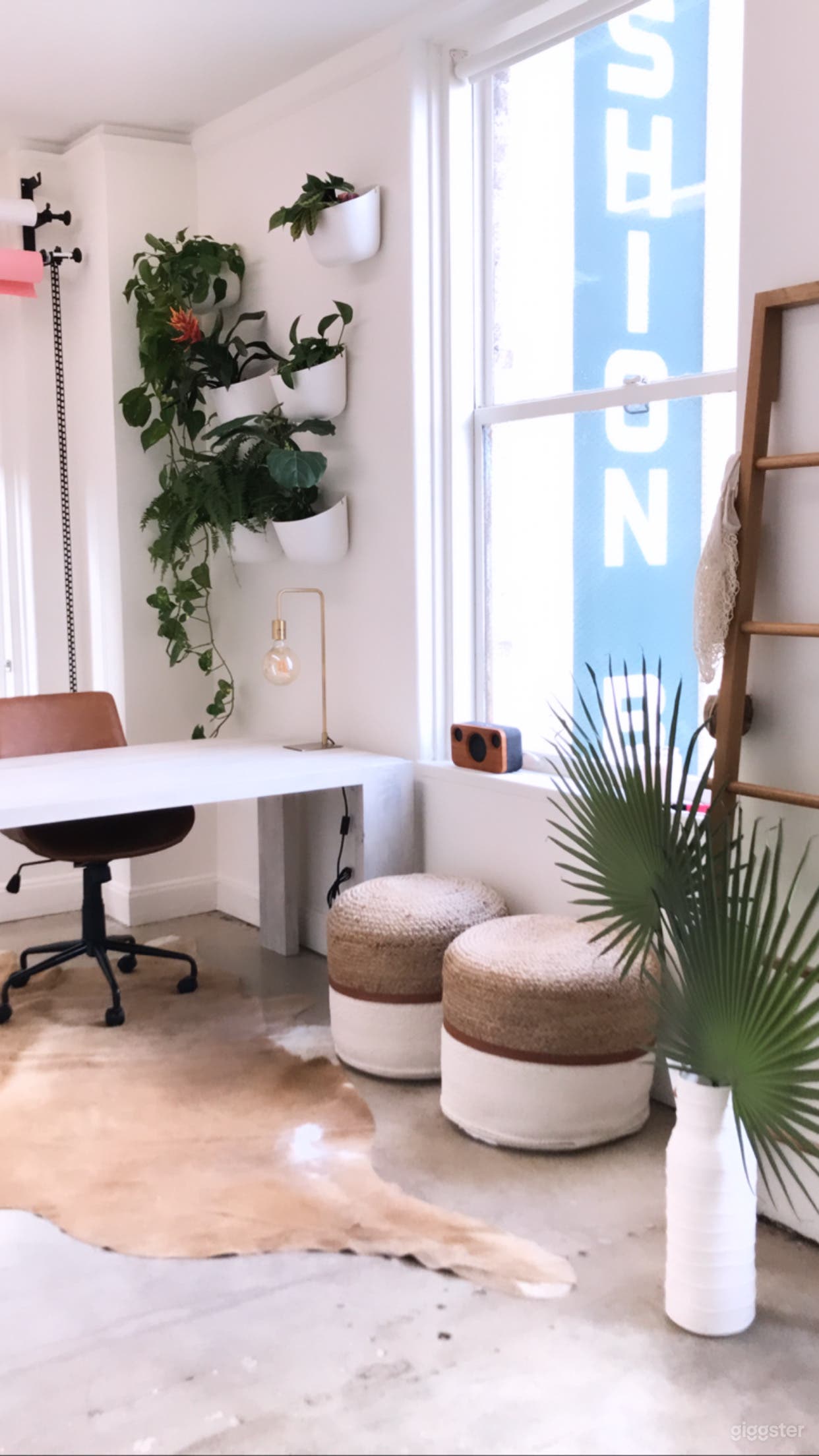  Natural Light Photo Space w/ stunning views Photo 2