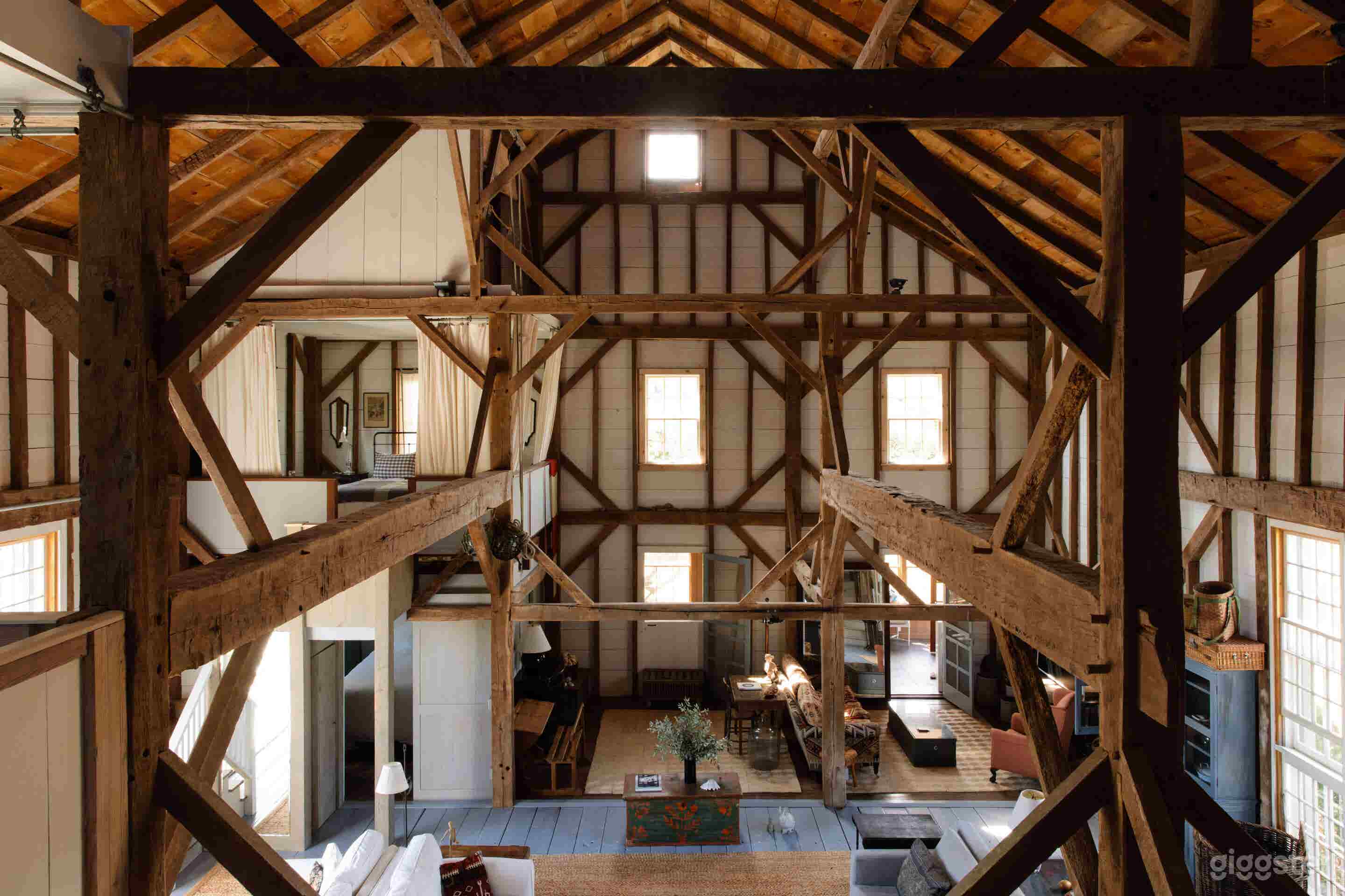 Beautiful Chilmark Farm Home Photo 2