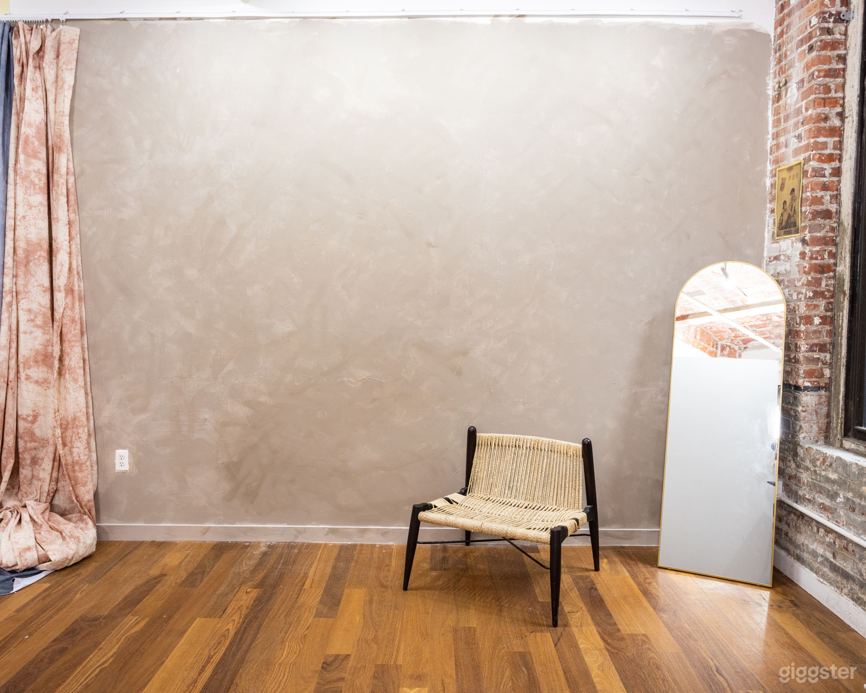 Full Equipment Studio: Muti Set, Great Location Photo 4