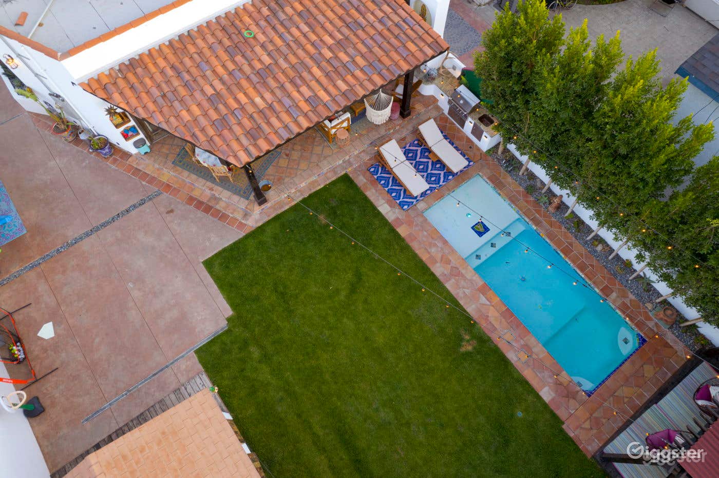  CHARMING SPANISH HACIENDA: PERFECT SET/POOL Photo 4