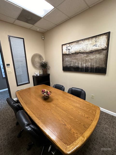 The Grotto, 4 Person Conference Room Photo 4