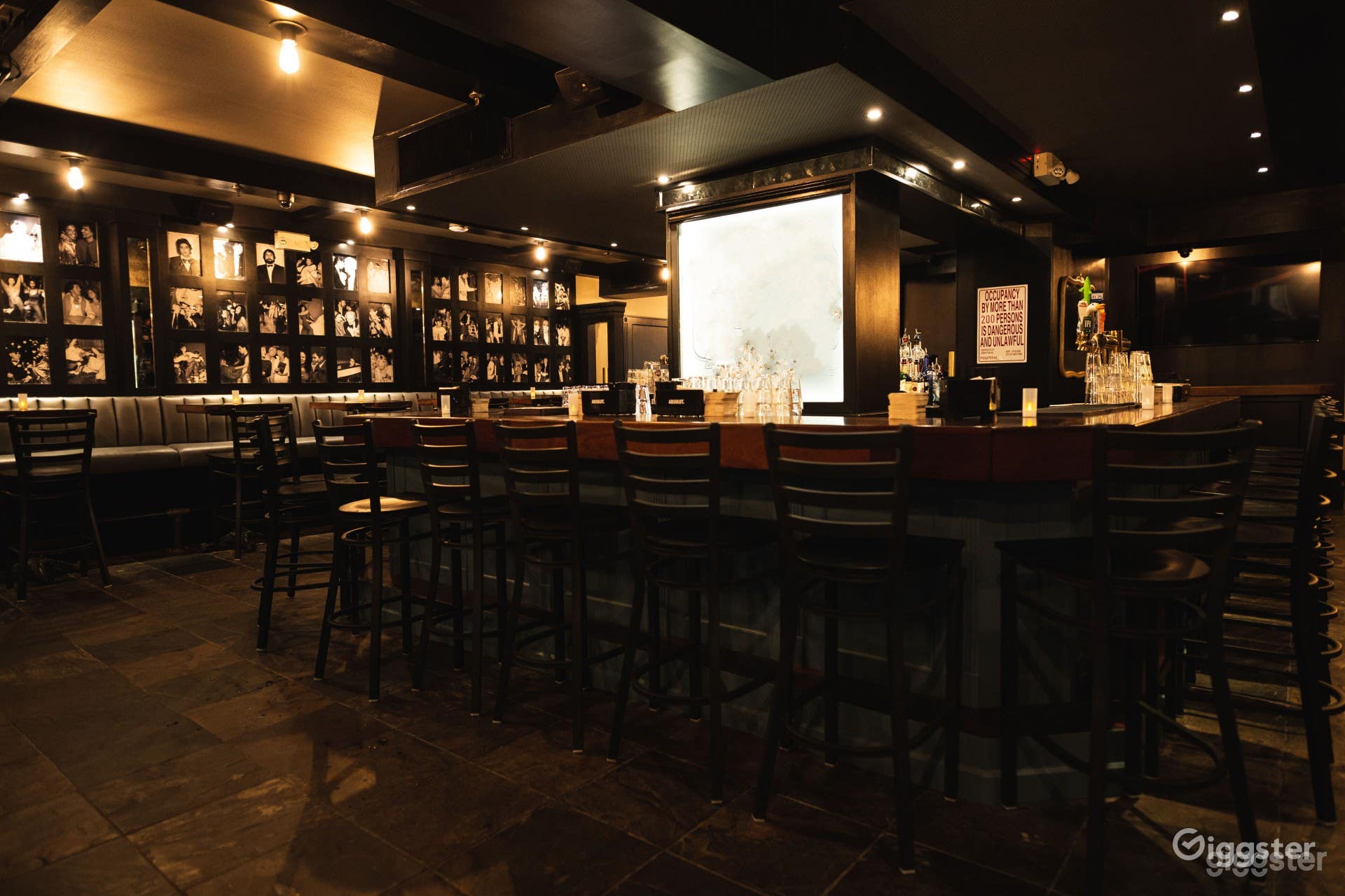 Overview of the front bar area