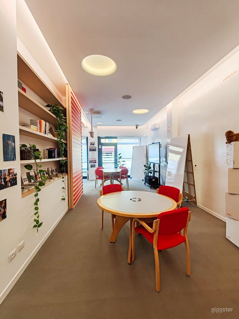  Creative, collaborative, and flexible space 