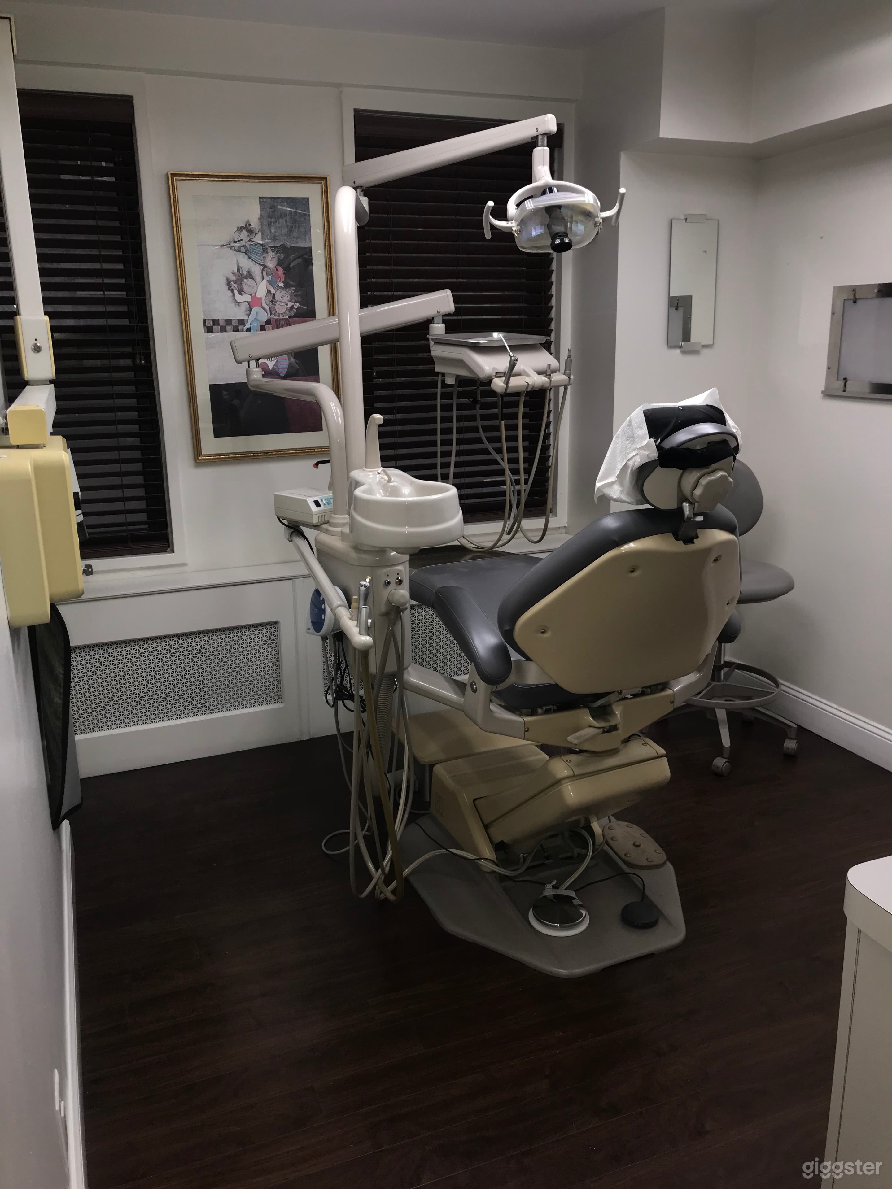 3rd room with chair