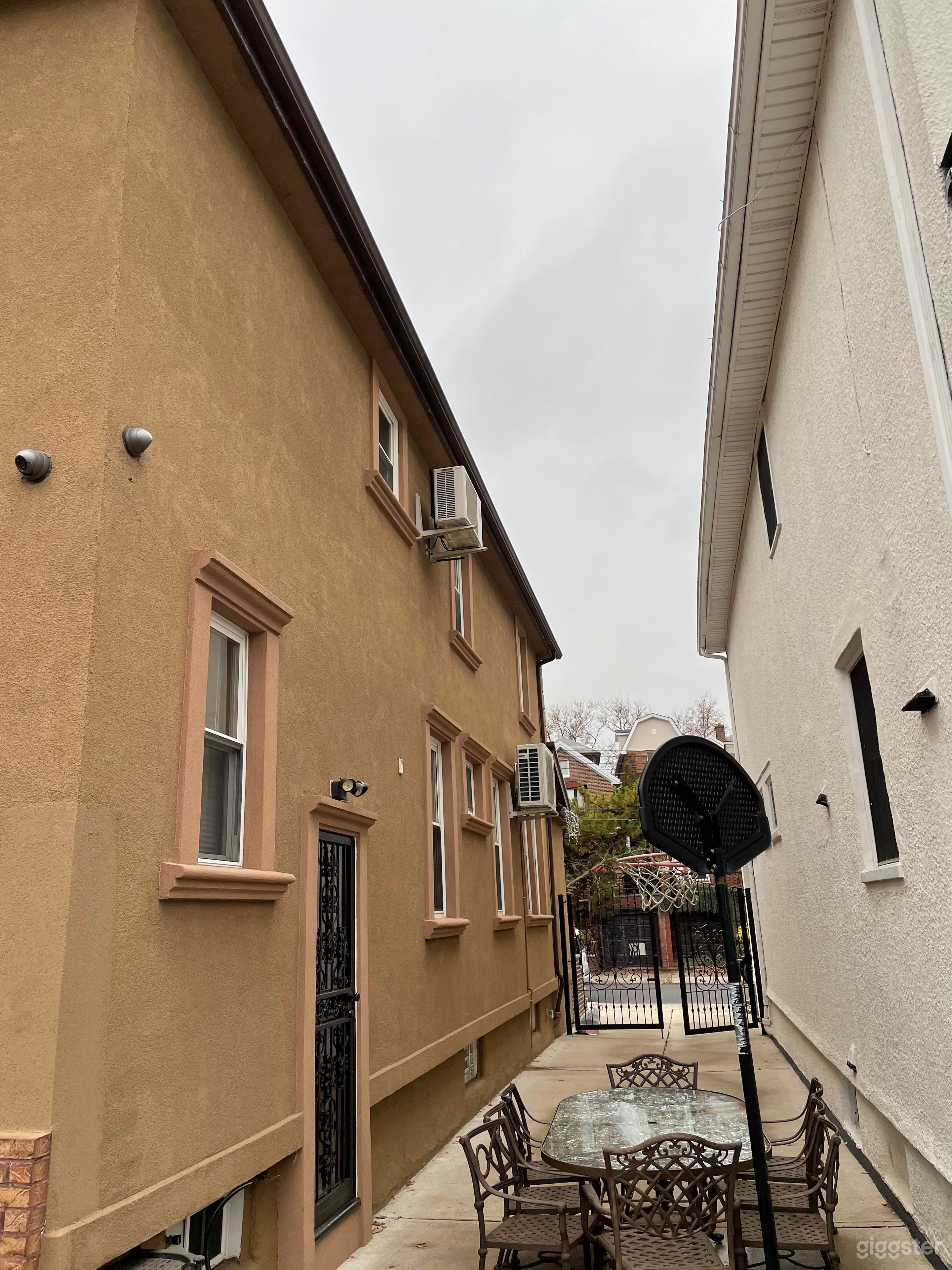 3 BEDROOM QUANT HOME NEAR THE RIVER Photo 4