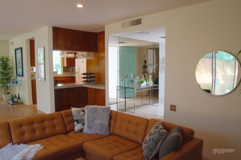  Midcentury Modern House with Rat Pack Vibes 