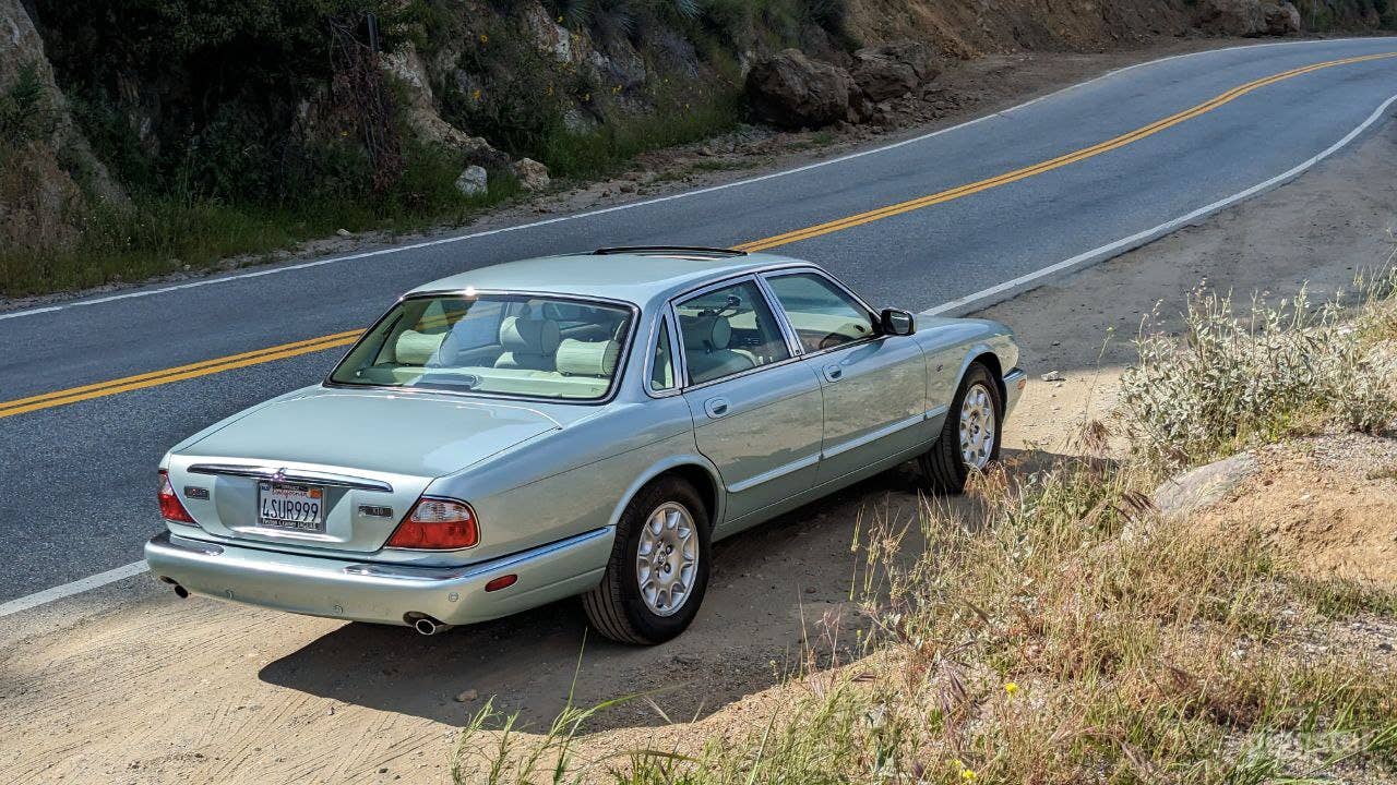 Jaguar XJ 2001 Excellent condition, Rare color  Photo 4