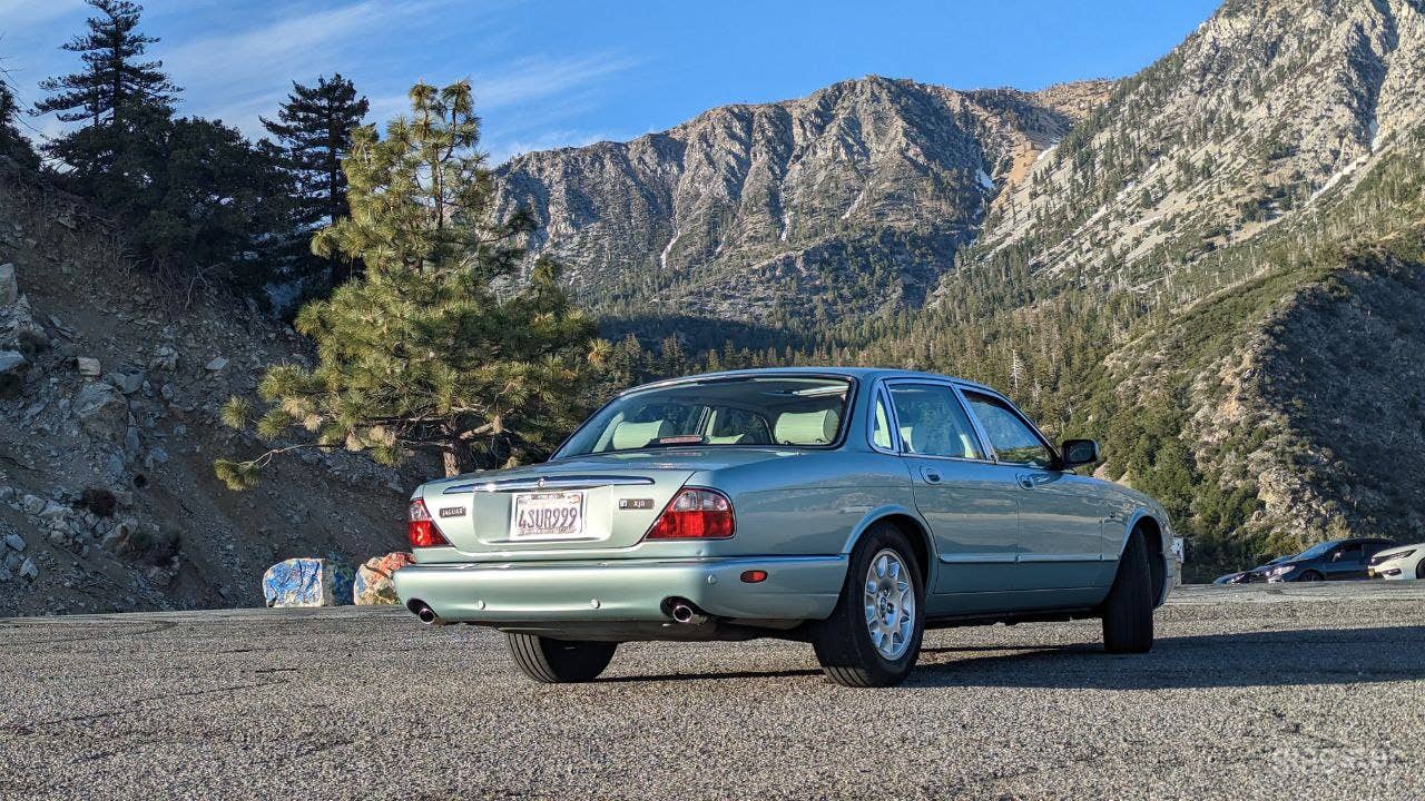 Jaguar XJ 2001 Excellent condition, Rare color  Photo 2