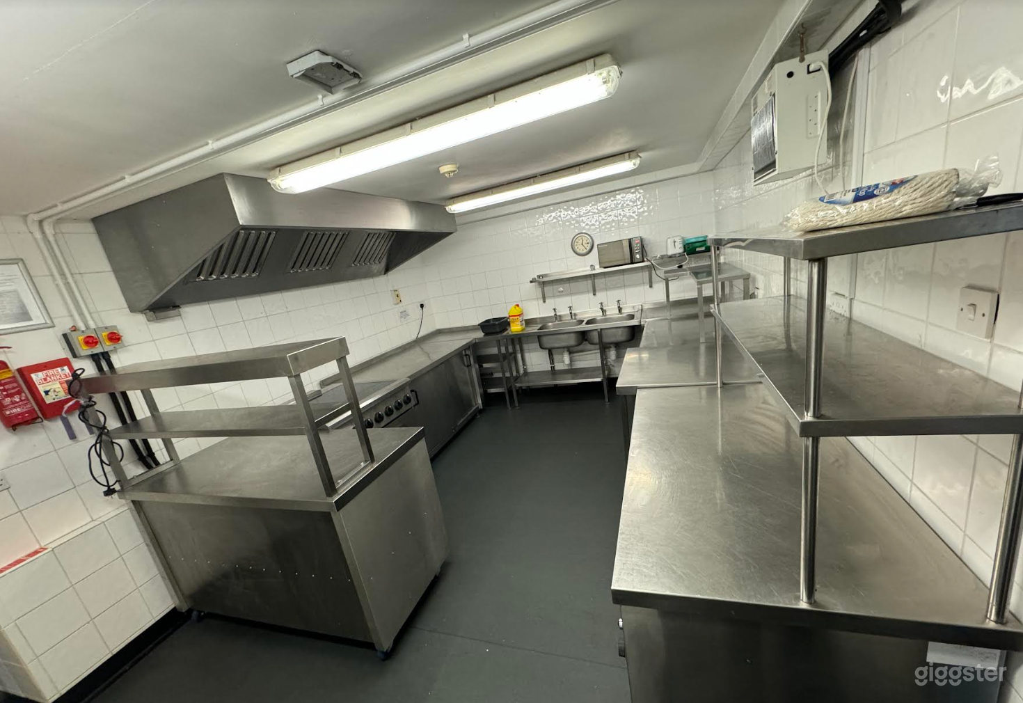 Indoor Kitchen for Filming and Photoshoots Photo 1