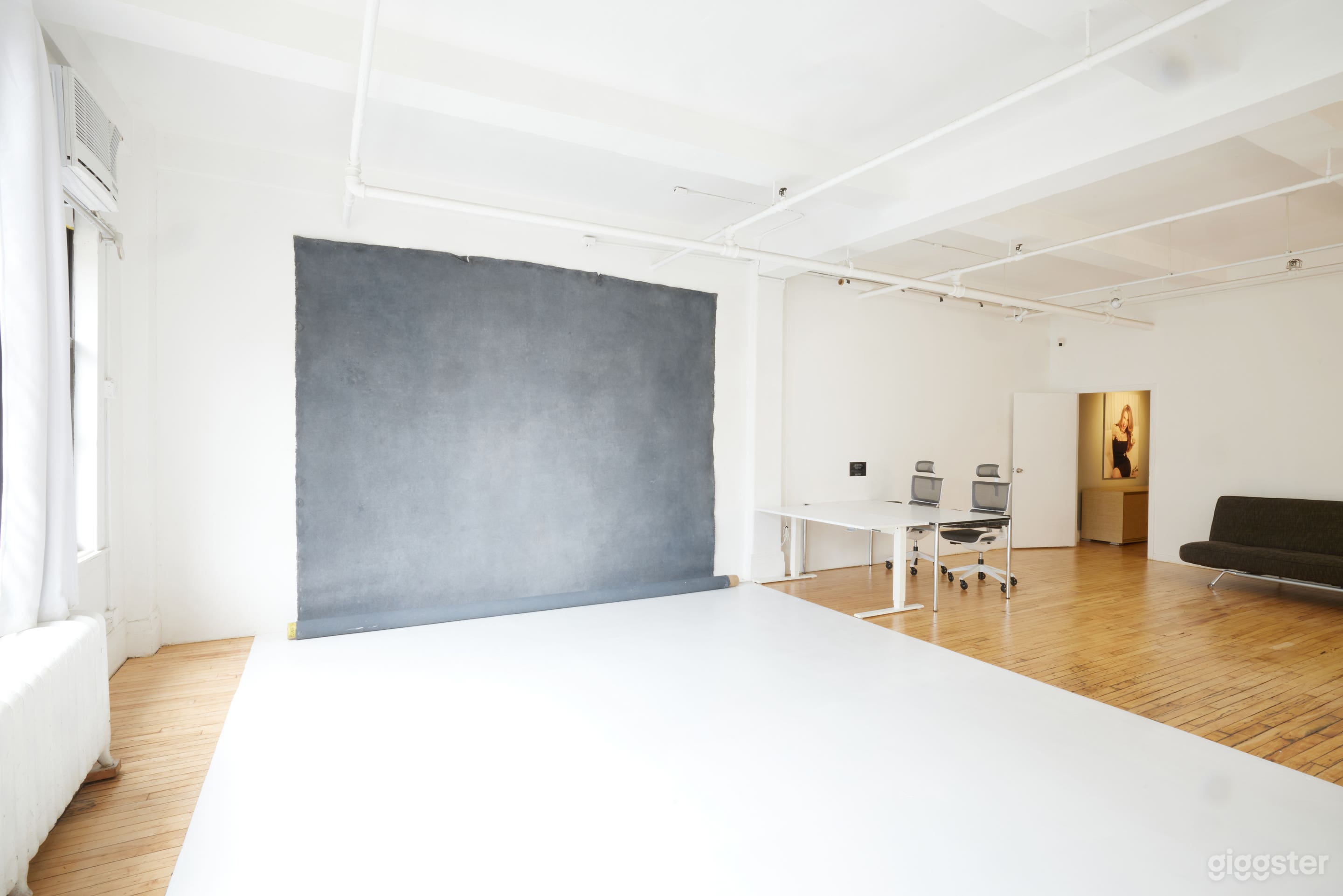 Photo Studio w/ North Daylight + Cyc Wall Photo 4