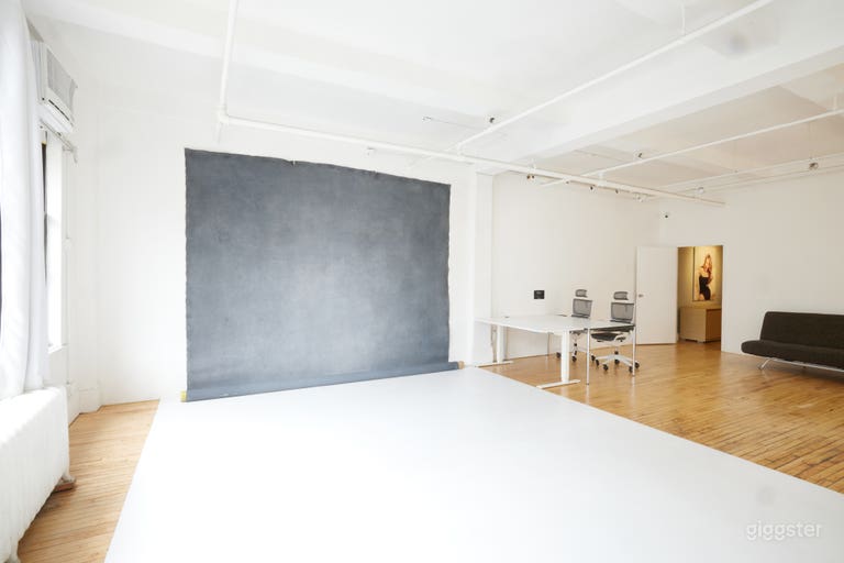  Photo Studio w/ North Daylight + Cyc Wall 