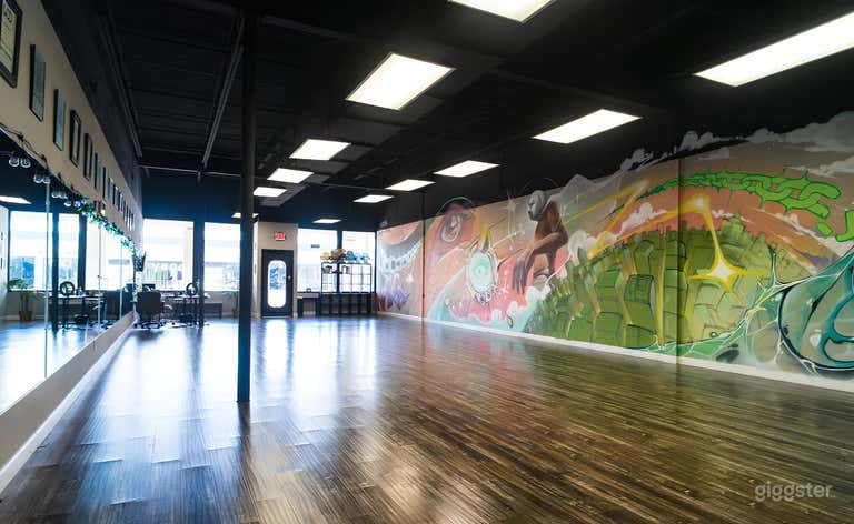  Sunlit, Spacious Studio for Dance, Fitness & Creative Use 