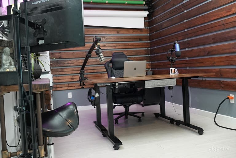  Multi-Use Brickell Miami Content Creation Space 