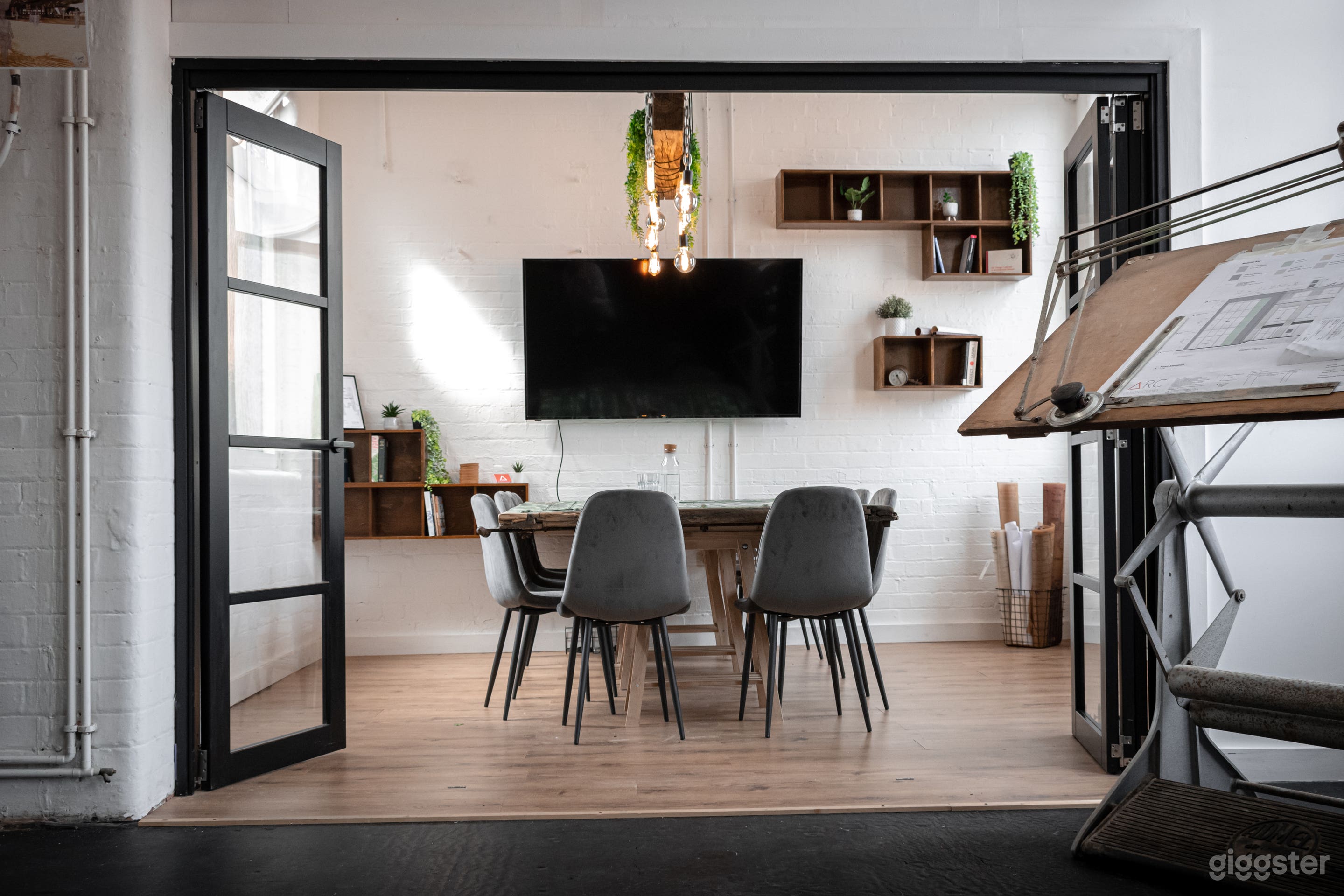 Creative Coworking Space + Venue Photo 4