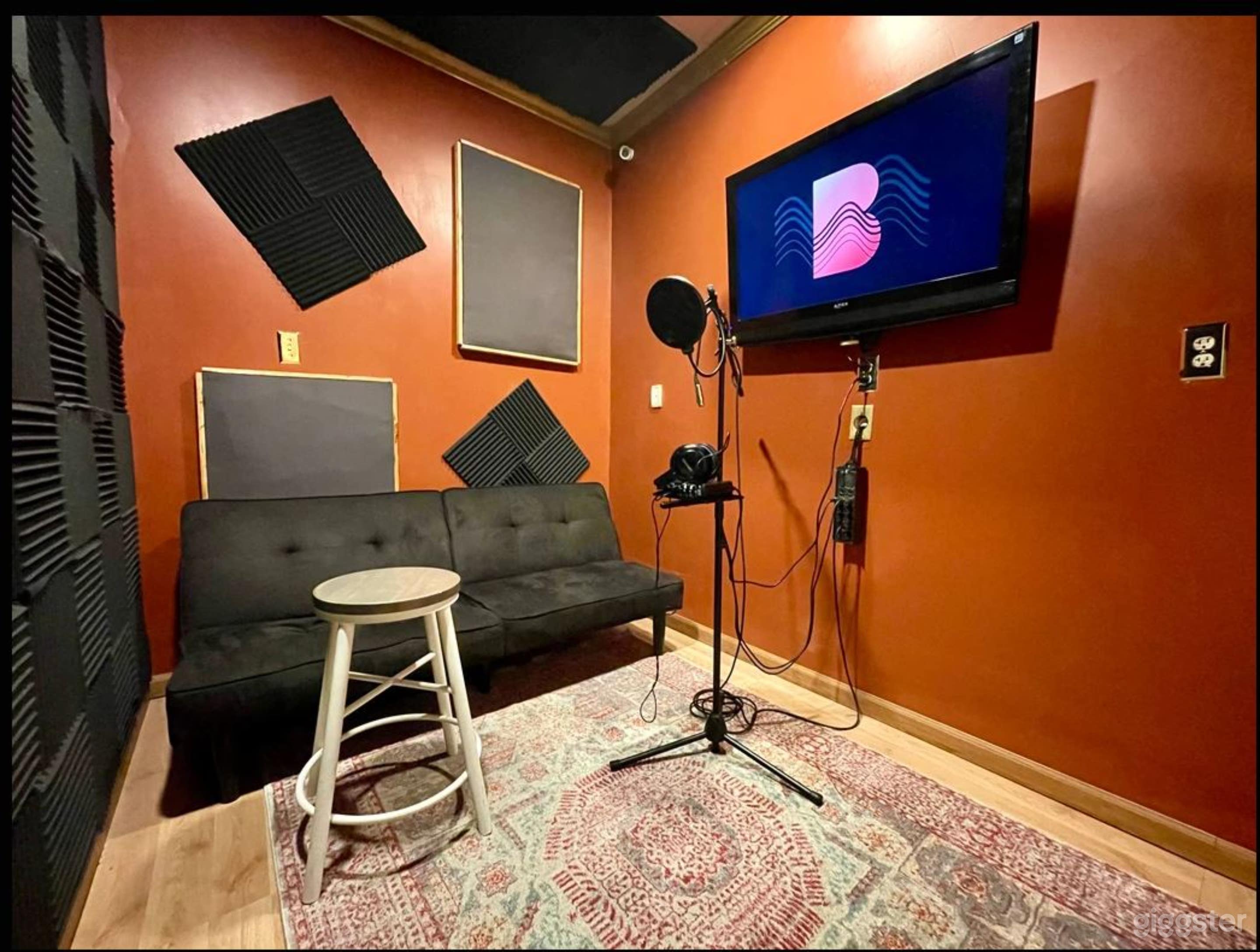 Affordable Full-line Recording Studio In Cleveland Photo 3