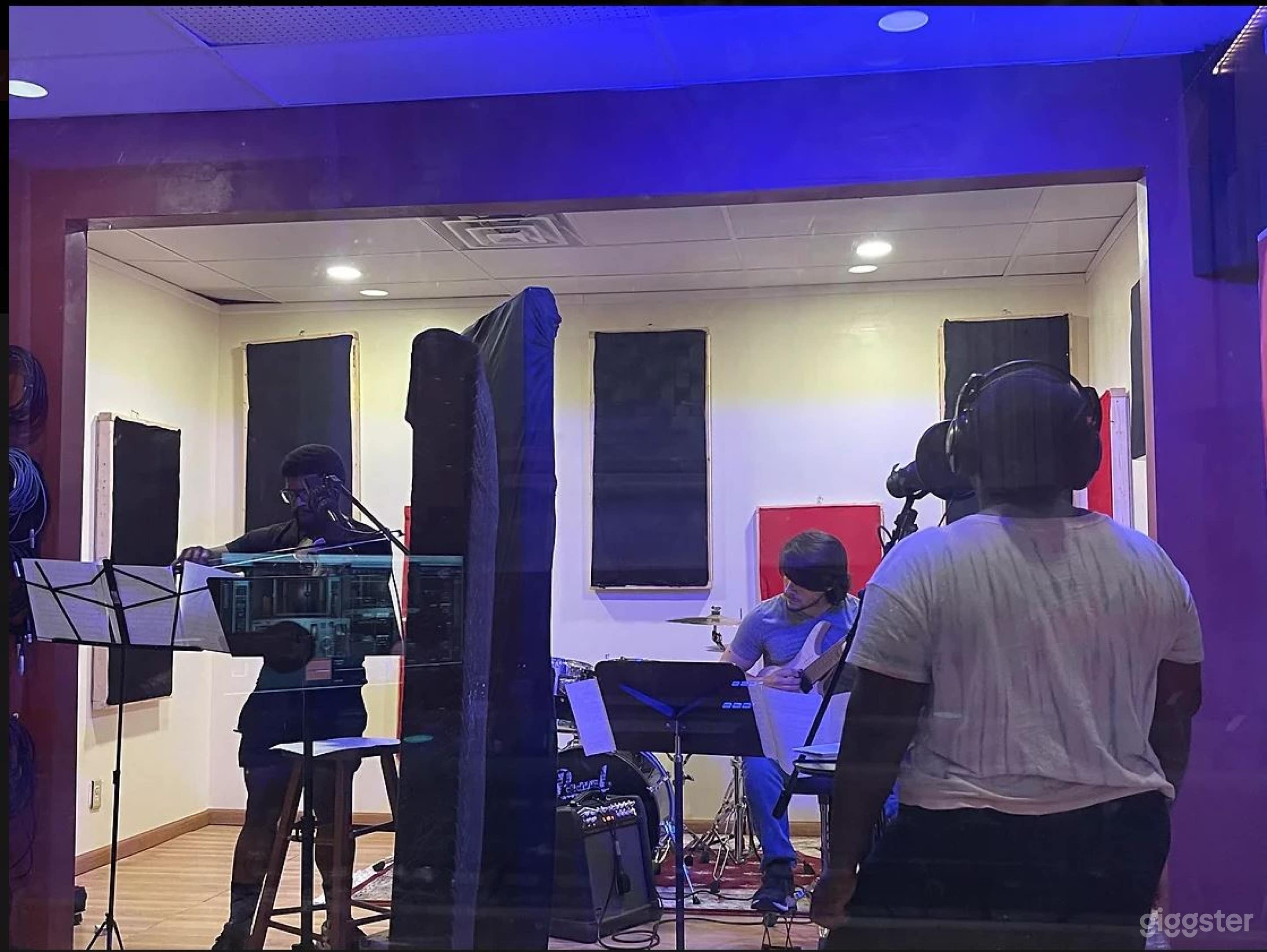 Affordable Full-line Recording Studio In Cleveland Photo 1