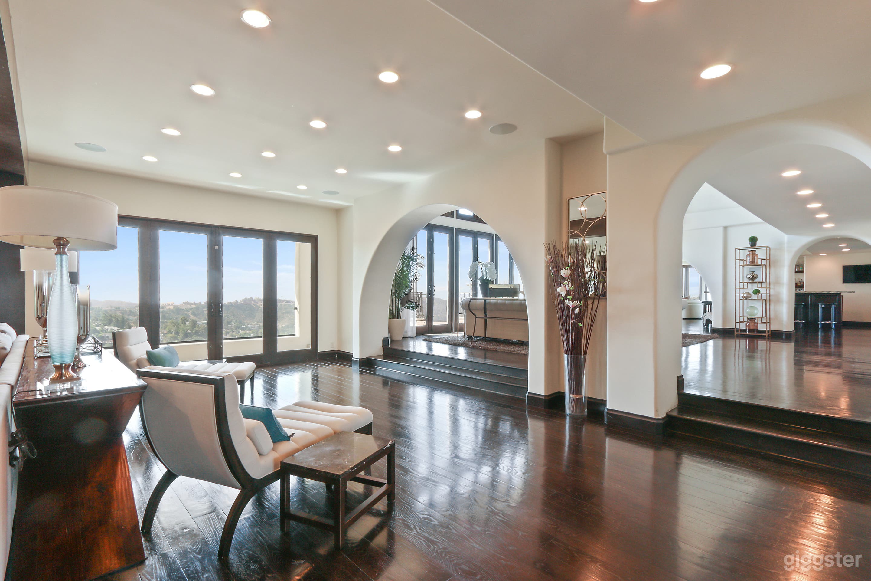 Beverly Hills Spanish Villa Photo 3