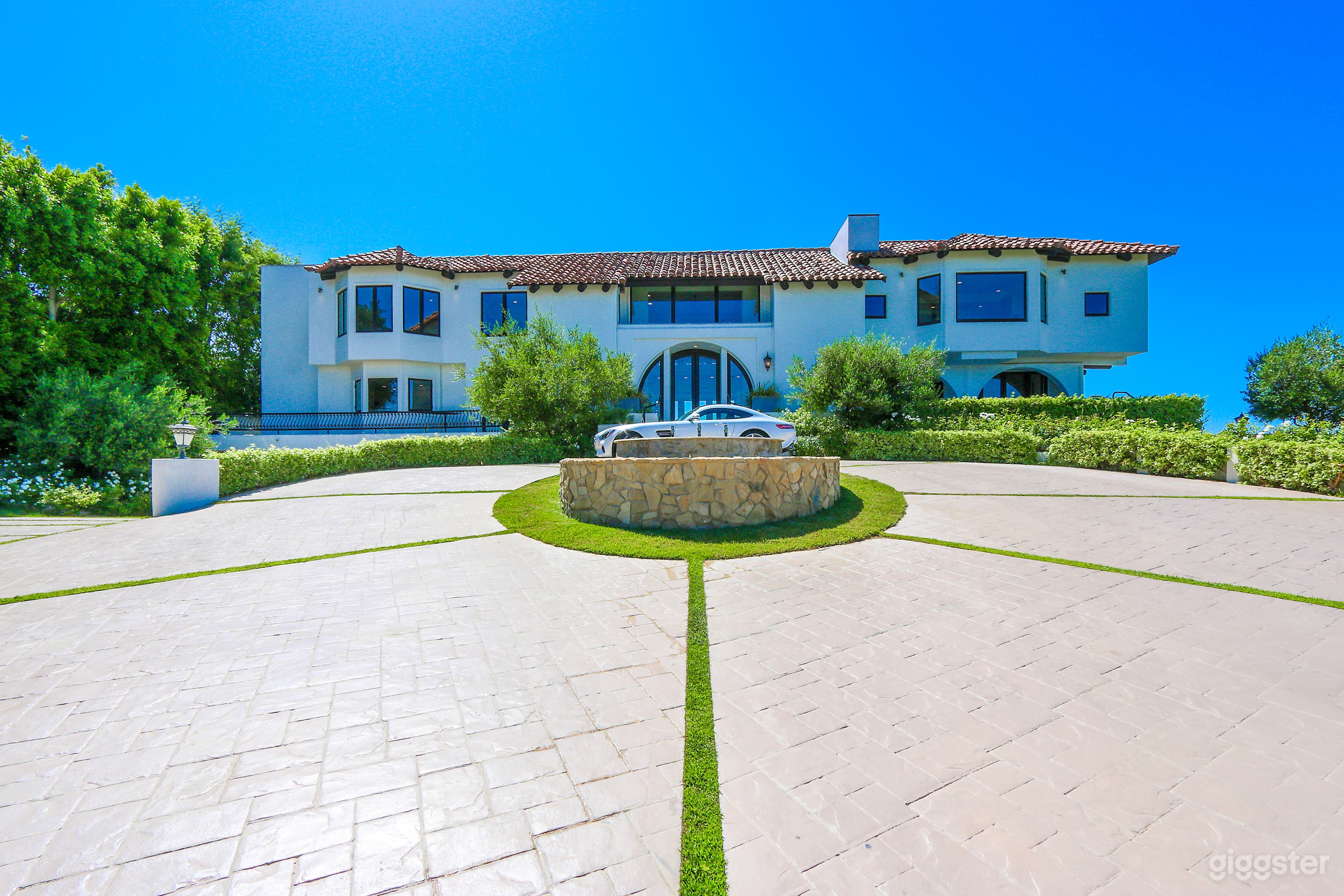 Beverly Hills Spanish Villa Photo 1