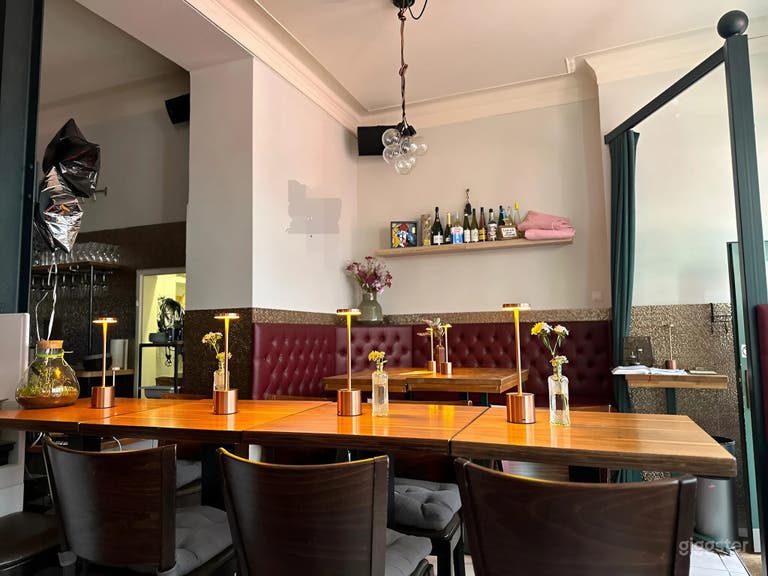  Modernes italienisches Restaurant & Ambiente Speiseraum in Köln 