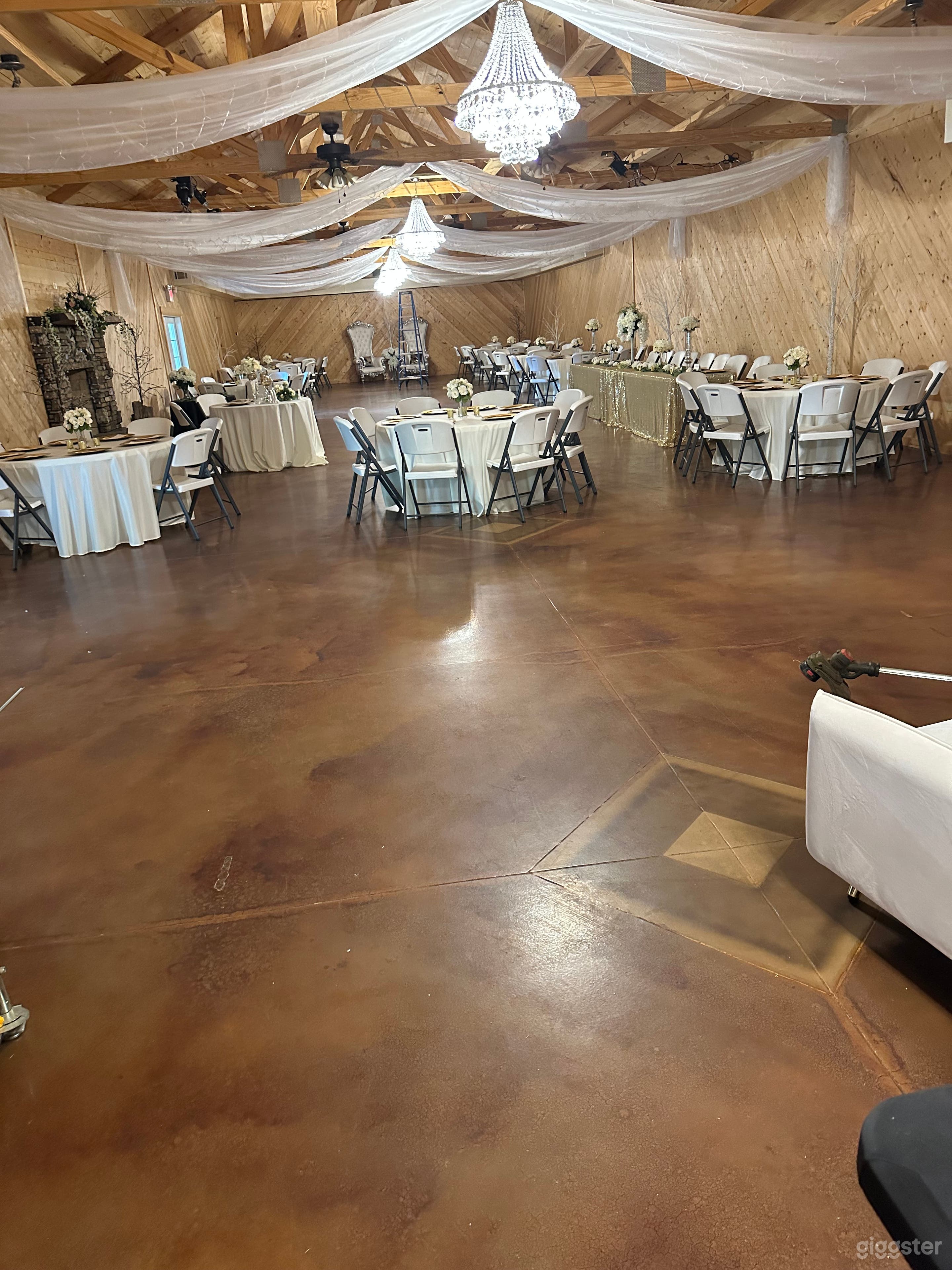 Countryside Manor Photo 2