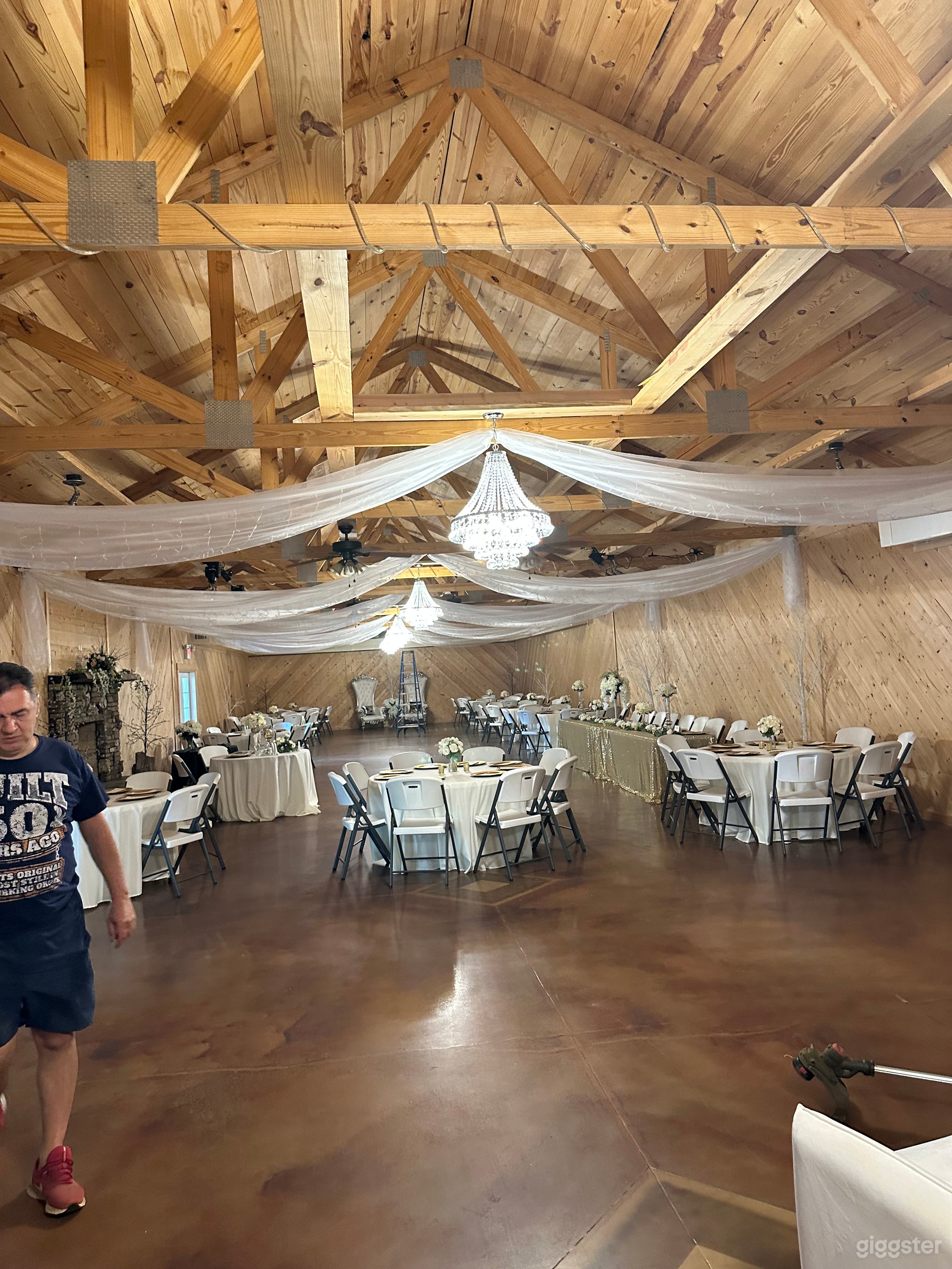 Countryside Manor Photo 1