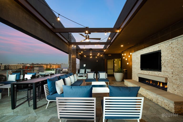  Trendy Rooftop Lounge in East Village 