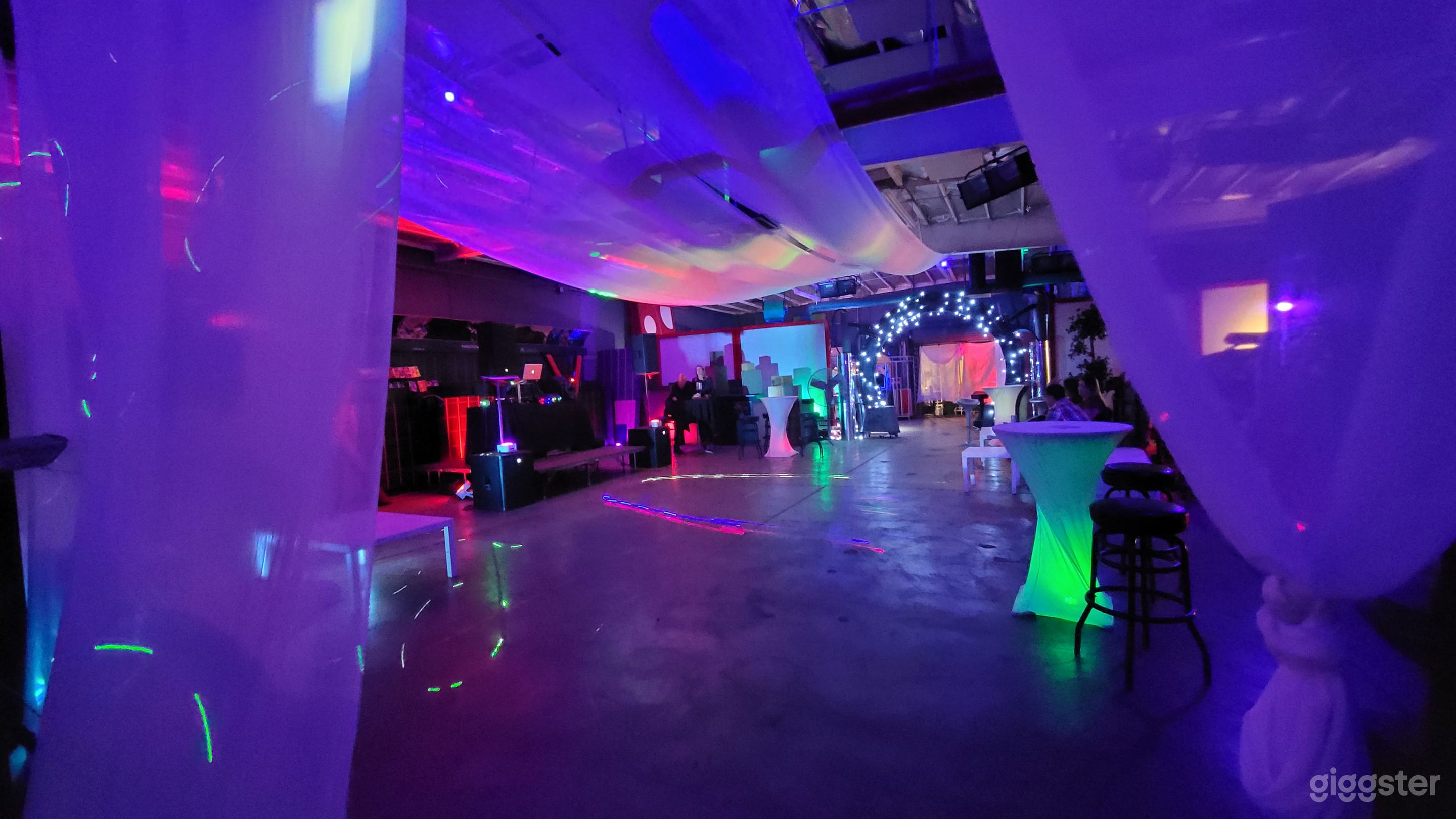 Large YouTube studio space w/ lots of movies theme props Photo 1