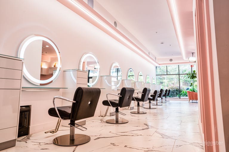  Modern Salon in San Mateo 