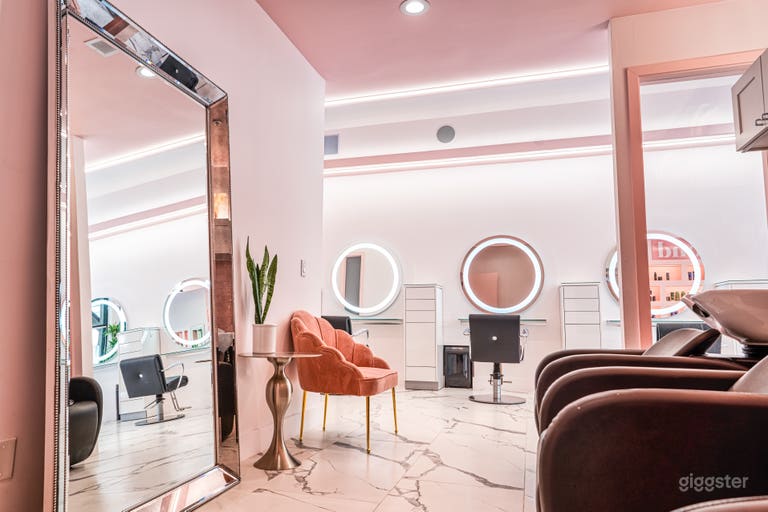  Modern Salon in San Mateo 