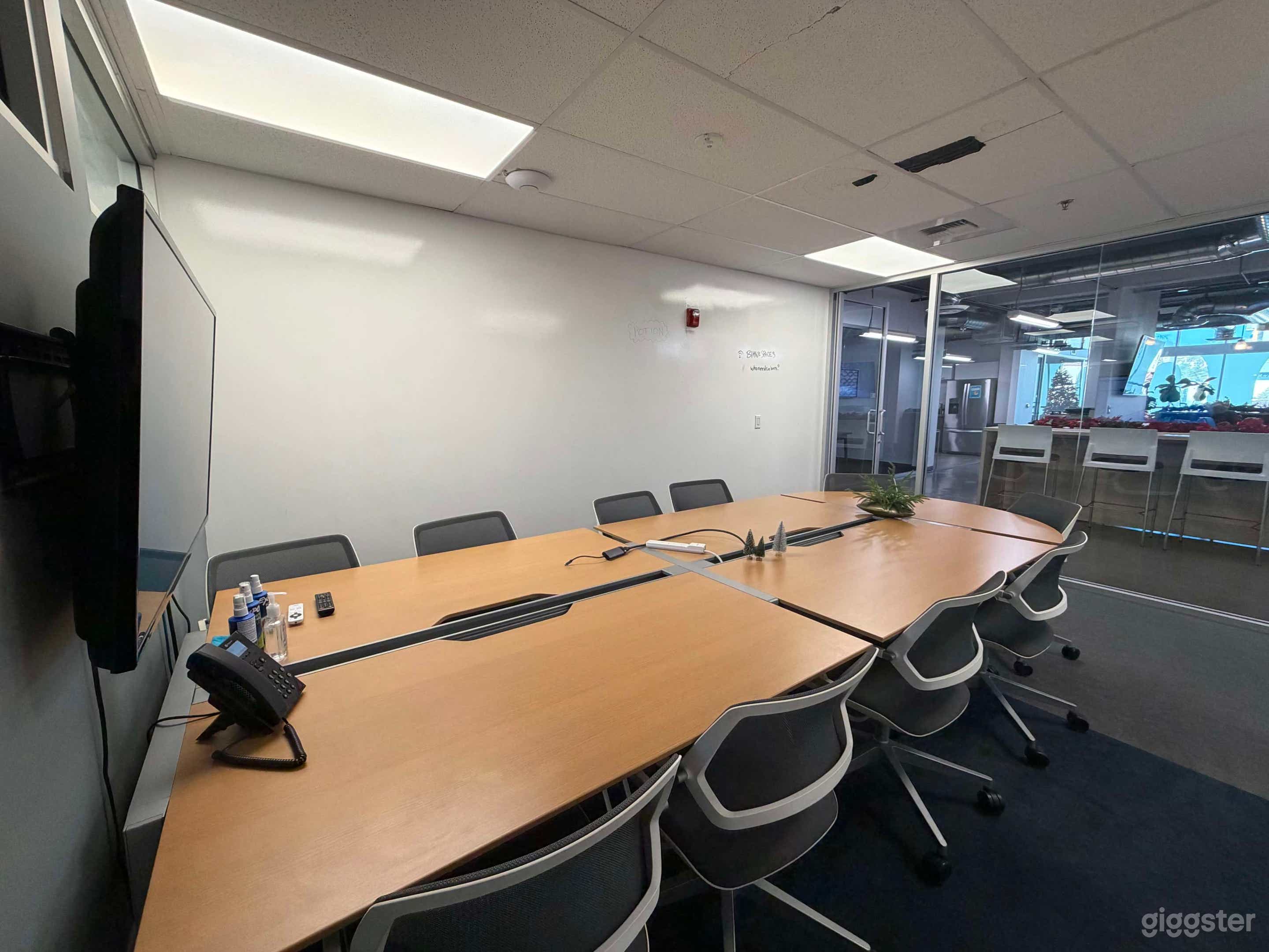 Medium Conference Room on Sunset Blvd Photo 3