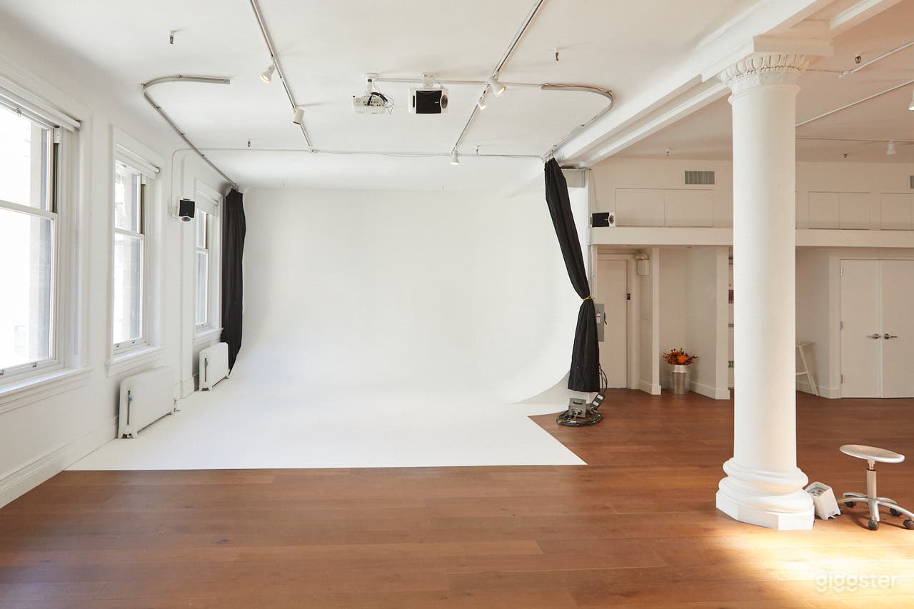 Boutique Photostudio / Loft Location in the Fashion District Photo 3