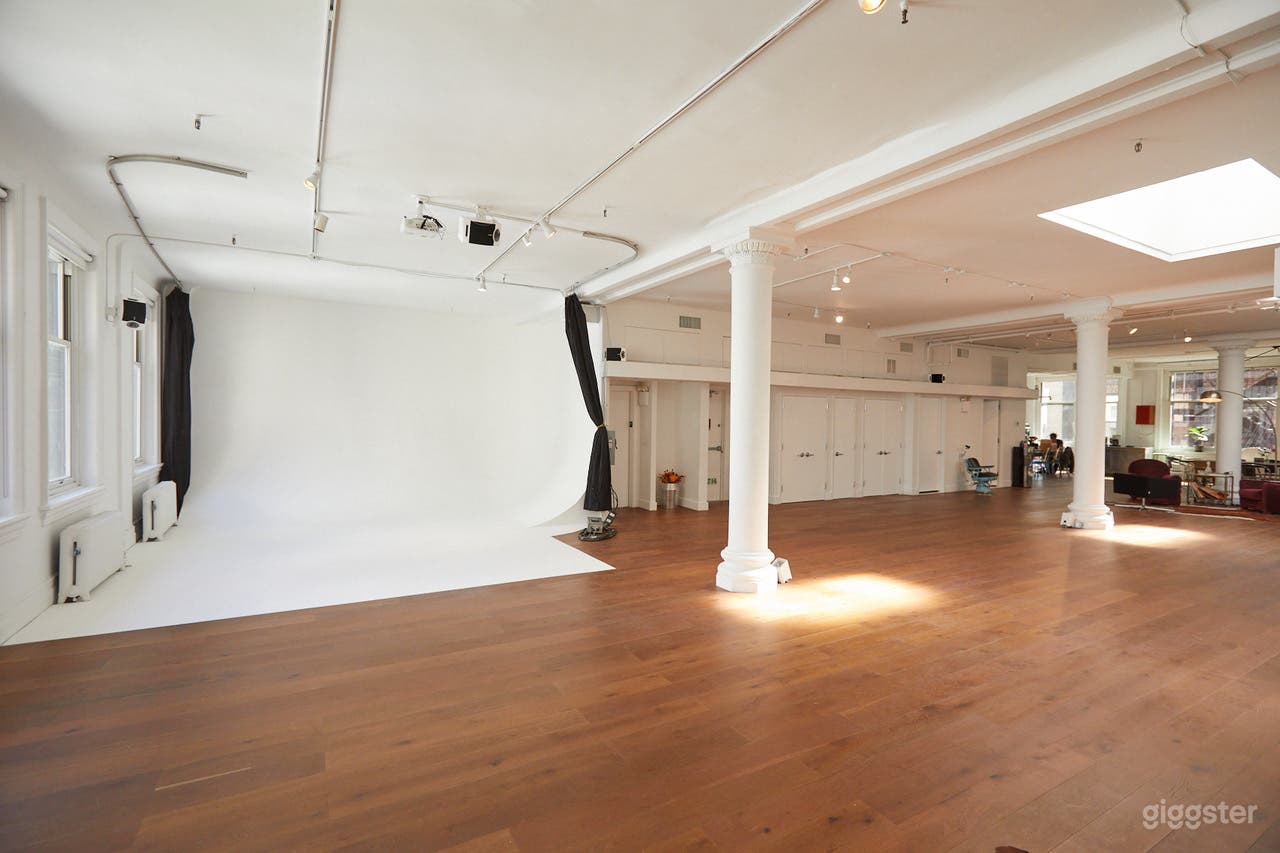 Boutique Photostudio / Loft Location in the Fashion District Photo 1