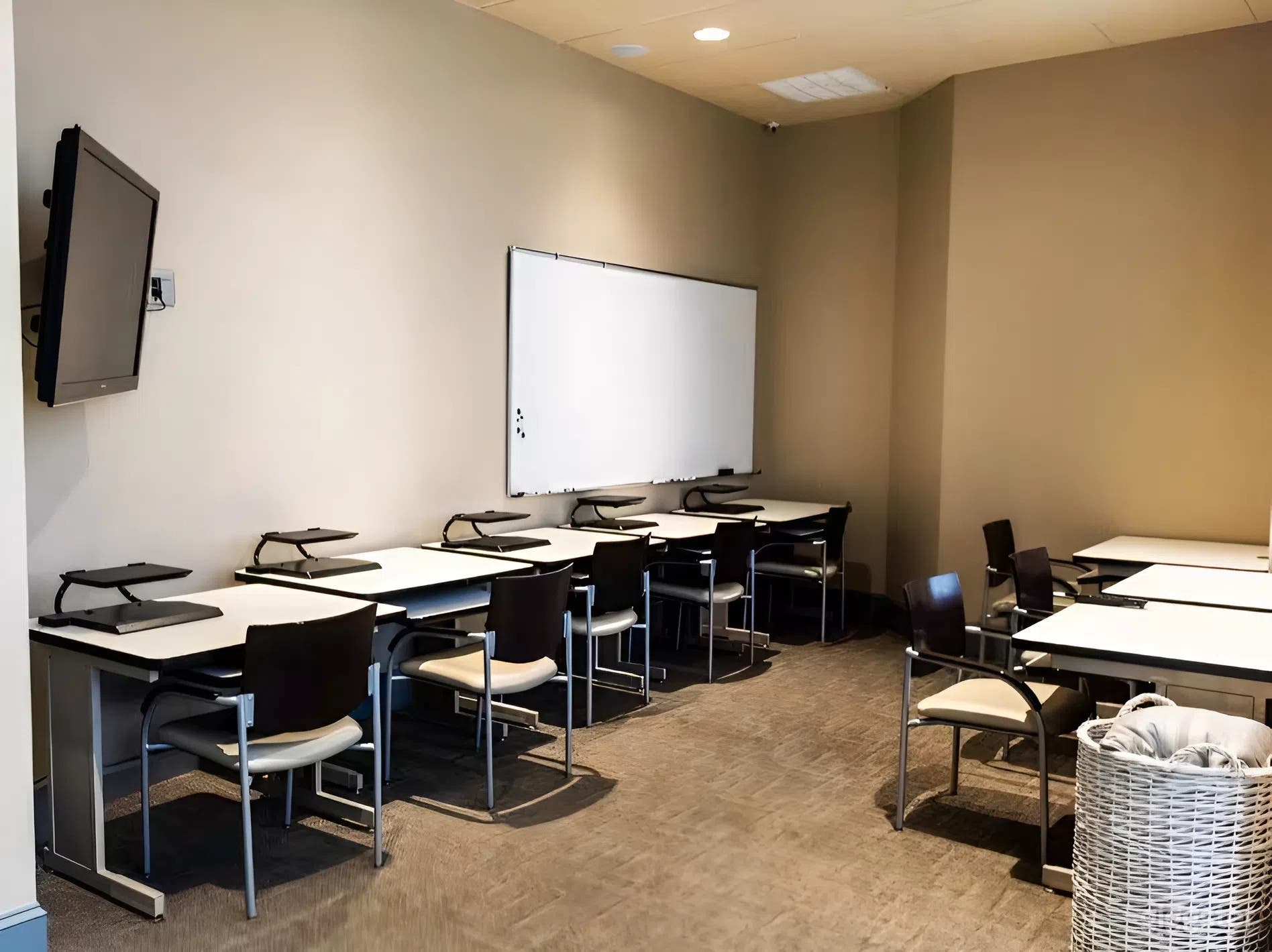 Bright & Flexible Training Room w/ Balcony and Natural Light Photo 2