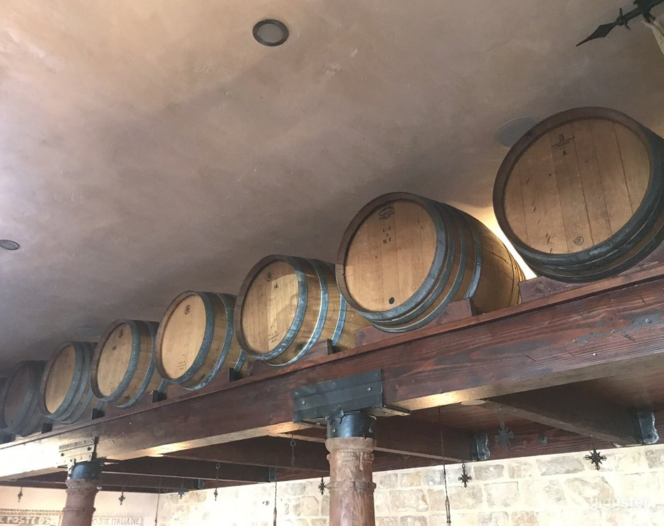 Wonderful Wine Barrel Room Photo 3