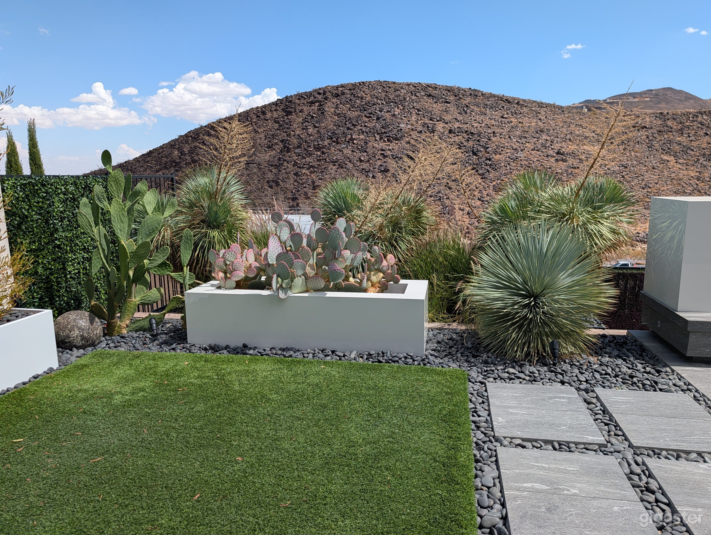 Modern Las Vegas Home w/ Mountain Views & Designer Interior Photo 1