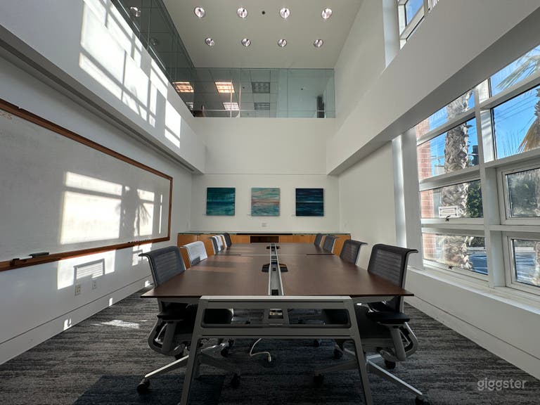  Large Conference Room in Santa Monica 