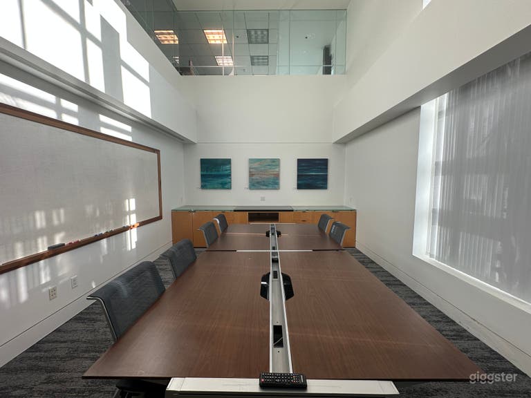  Large Conference Room in Santa Monica 