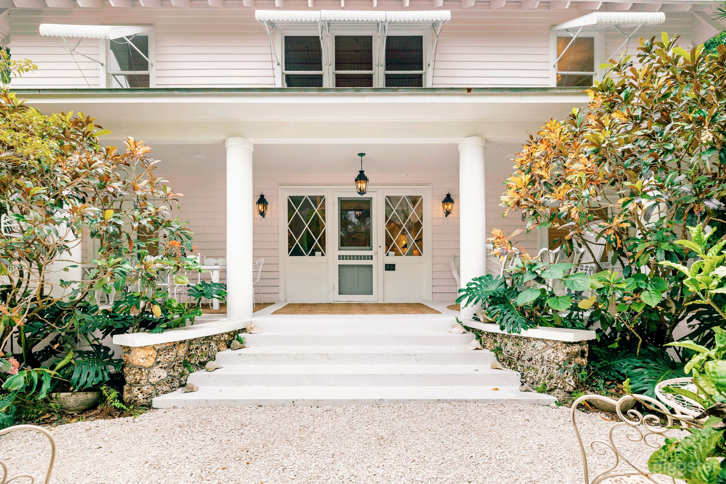 Historic Southern House &amp; Tropical Garden Photo 1