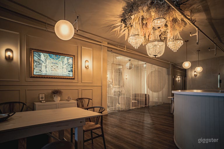  Upscale, Flatiron Loft for Content Creation 