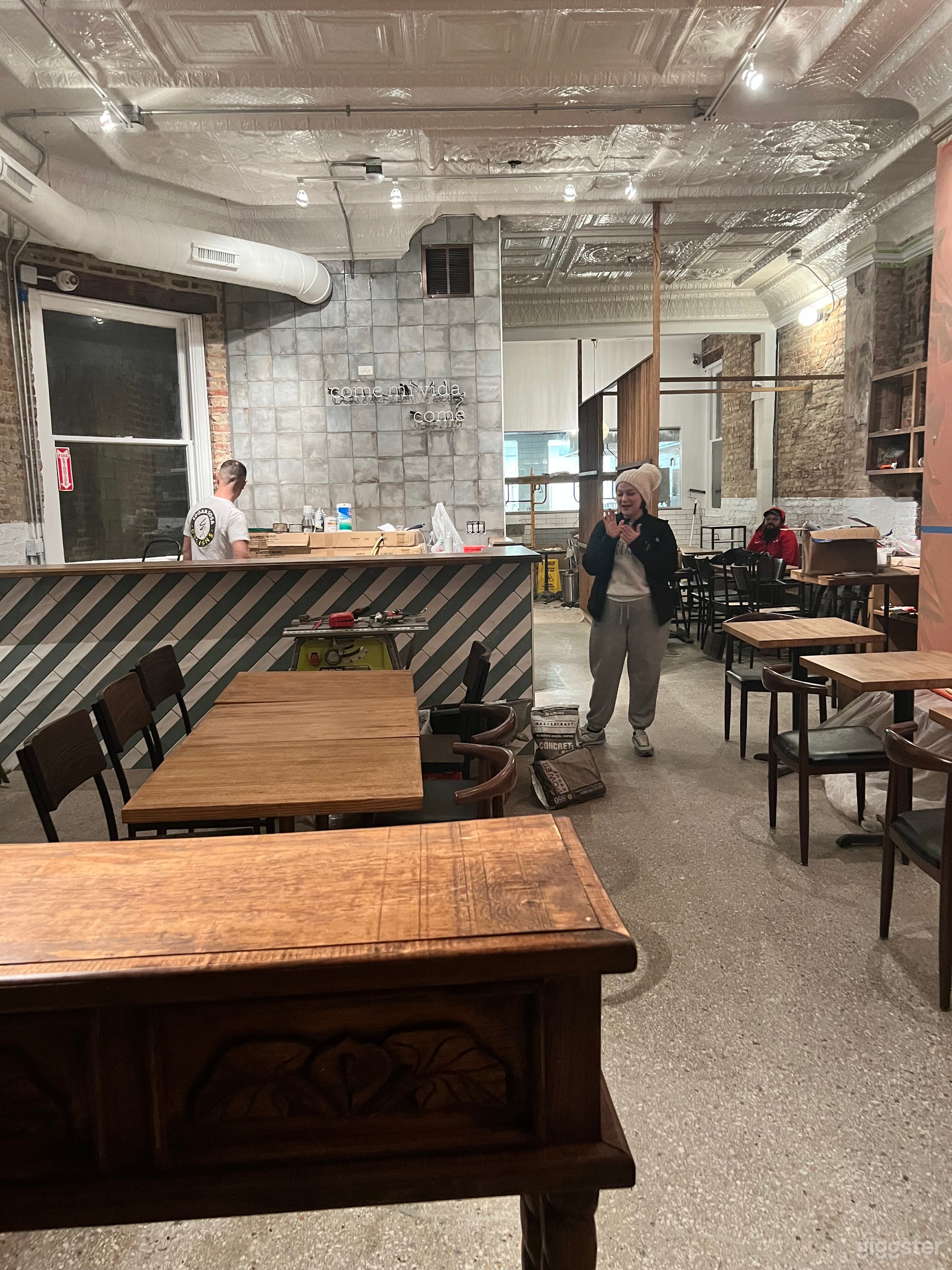 Stylish Pilsen Brunch Space for Events Photo 4