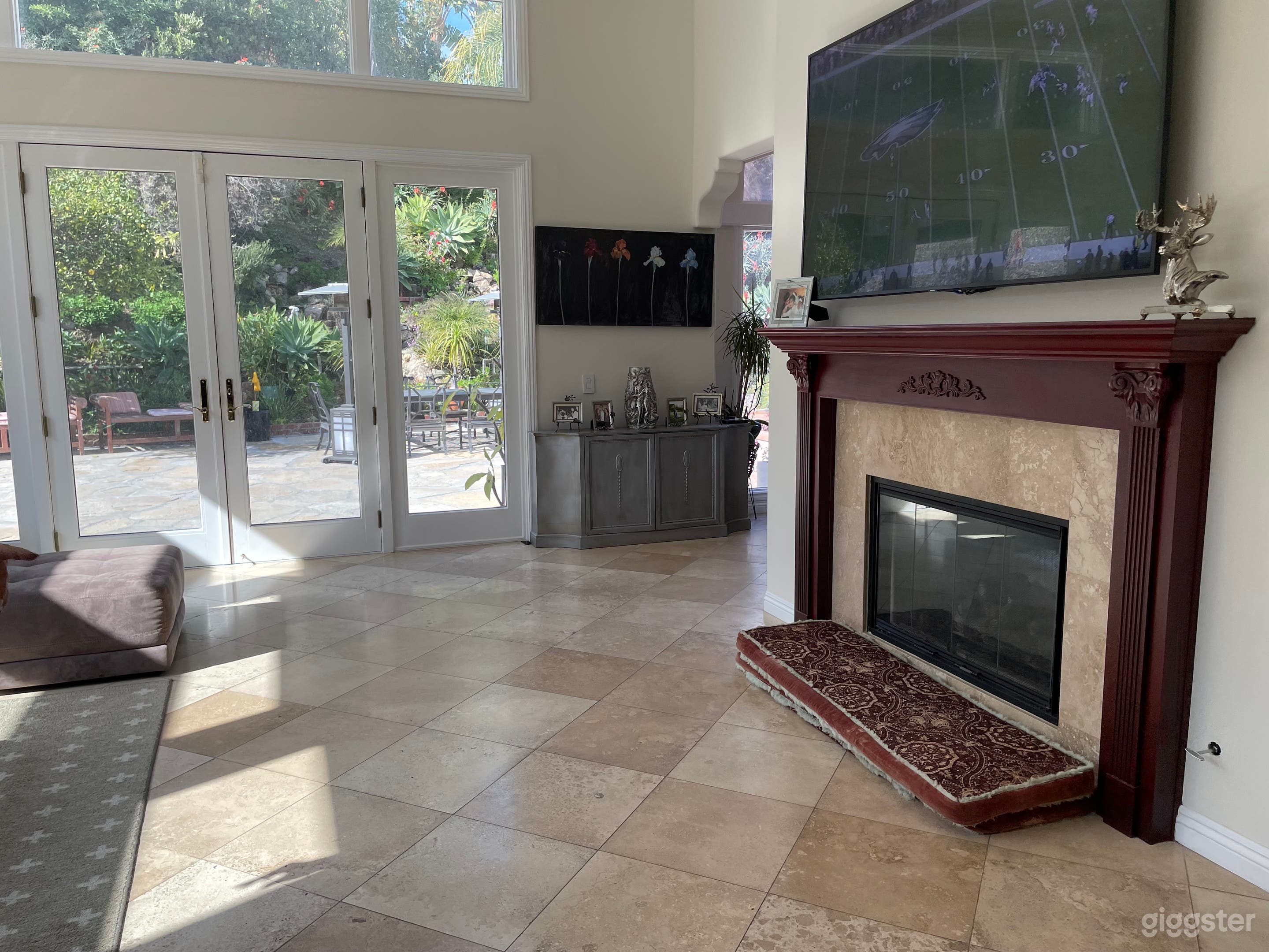 Bel Air Hills Mini Mansion Photo 3