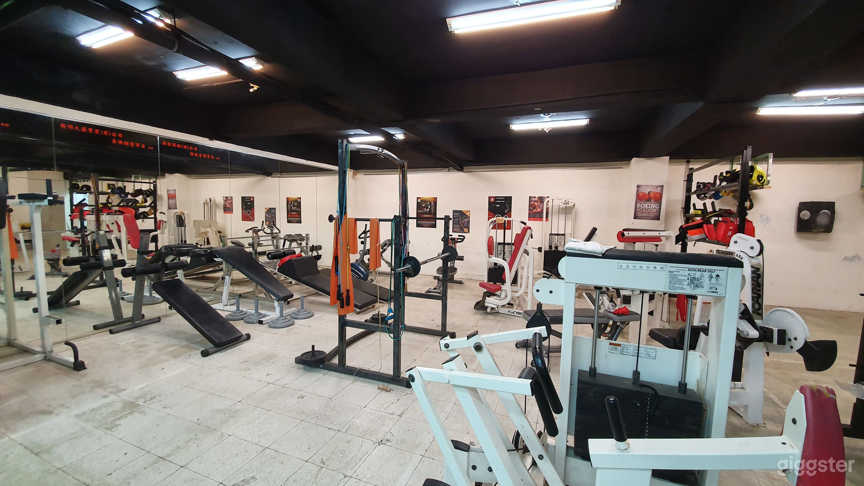 Underground Boxing Ring Photo 2