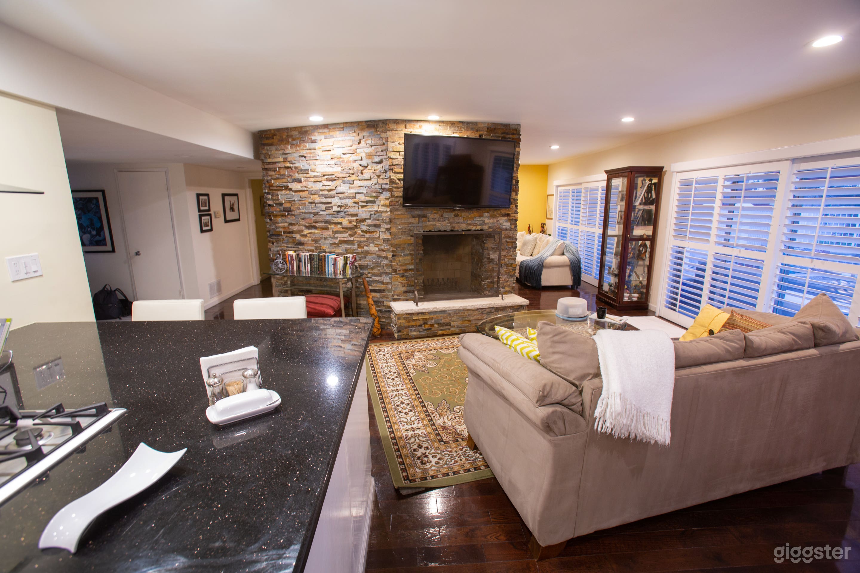 Mid-Century Modern Baldwin Hills Estates Home Photo 1