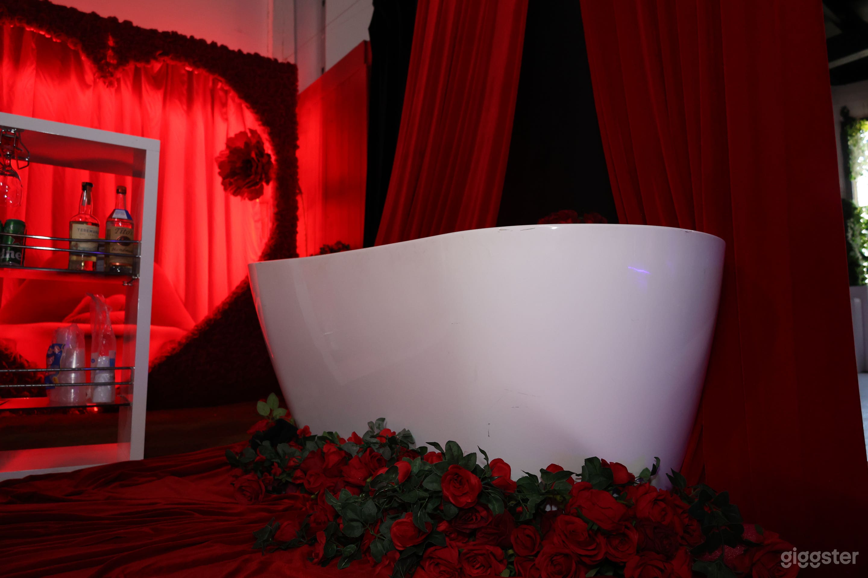 The Dry Tub Experience Photo 1