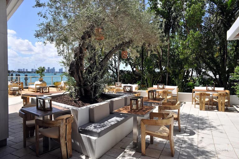  Waterfront Sunset Event Restaurant 